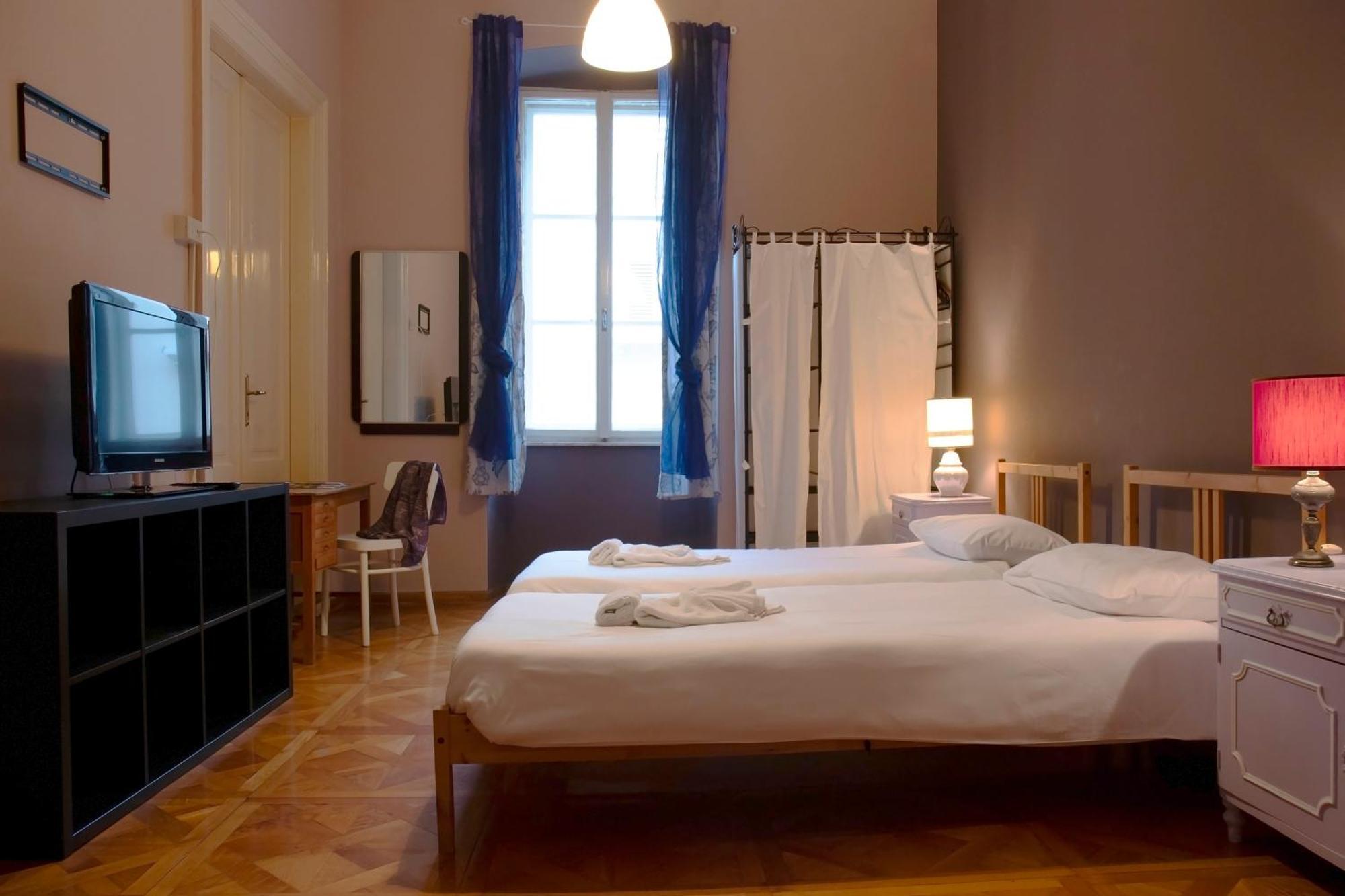 Hostel Teatro Τεργέστη Εξωτερικό φωτογραφία